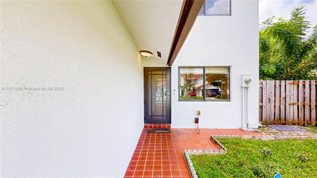 4 of 83 - 15166 Sw 94th Ter, Miami, FL
