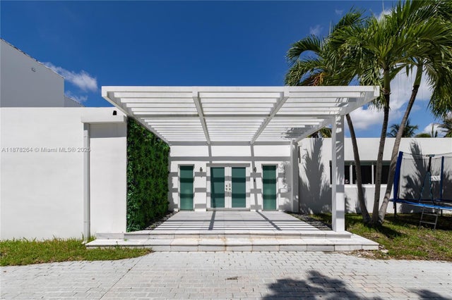 3 of 54 - 1215 N Biscayne Point Rd, Miami Beach, FL