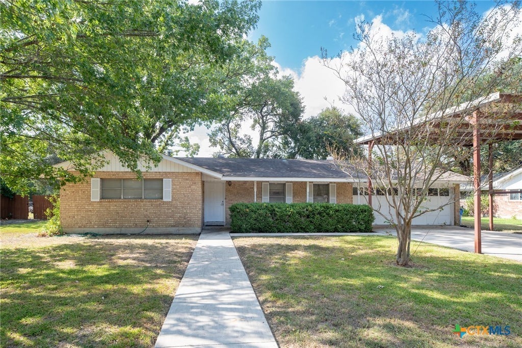 1431 Canary Lane, Seguin