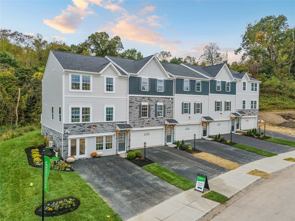 2002 Canterbury Drive, Imperial