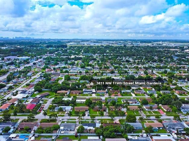 2 of 45 - 3811 Nw 174th St, Miami Gardens, FL