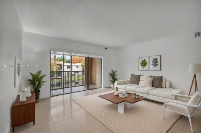 1 of 19 - 398 Lakeview Dr 205, Weston, FL