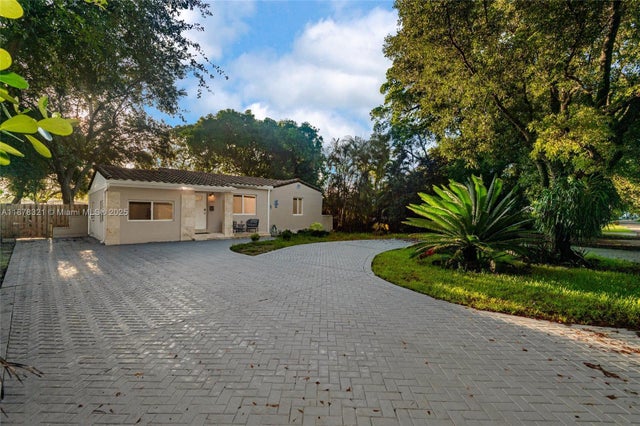 1 of 26 - 11925 Ne 11th Pl, Biscayne Park, FL