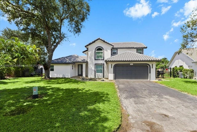 3 of 24 - 4391 Nw 51st St, Coconut Creek, FL
