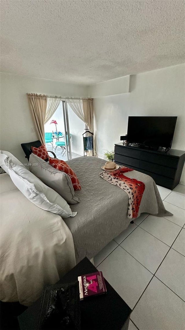 2 of 41 - 1340 Lincoln Rd 401, Miami Beach, FL