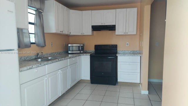 2 of 37 - 5738 Fletcher St, Hollywood, FL