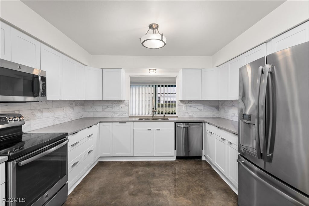 1331 S Brandywine Cir, Fort Myers