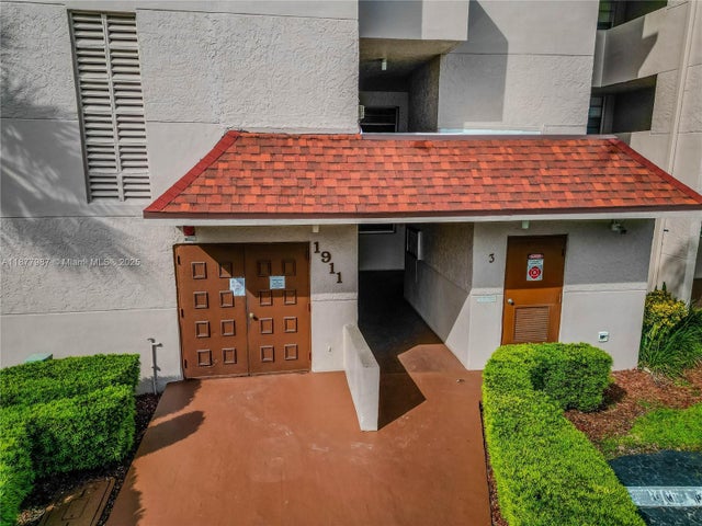 3 of 37 - 1911 Sabal Palm Dr 105, Davie, FL