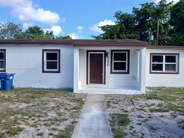 1 of 4 - 560 Nw 188th St, Miami Gardens, FL