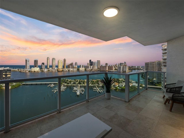 2 of 64 - 3201 Ne 183rd St 2608, Aventura, FL