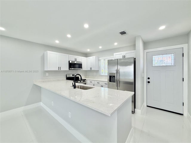 3 of 23 - 11240 Sw 33rd Cir Pl, Miami, FL