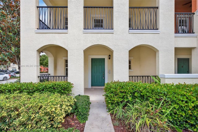 4 of 70 - 27 Sw 6th Ct, Pompano Beach, FL