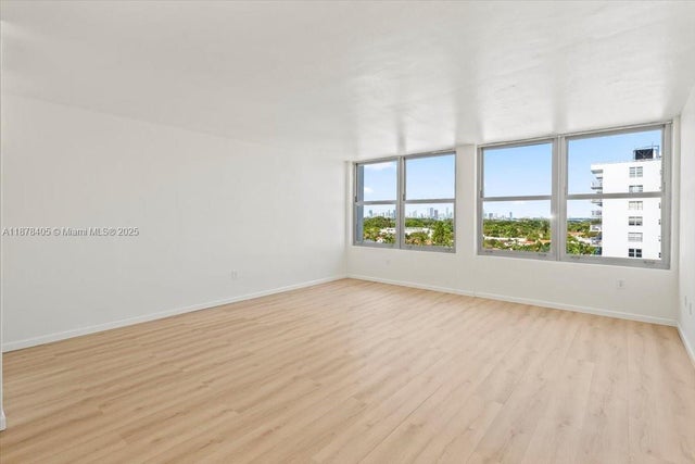2 of 21 - 2899 Collins Ave 1104, Miami Beach, FL