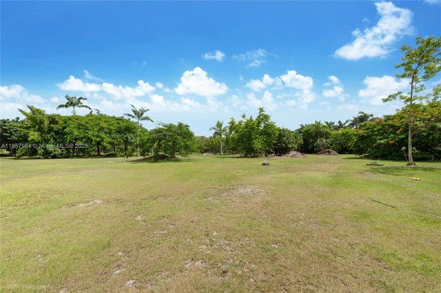 3 of 32 - 13831 Sw 232nd St, Miami, FL