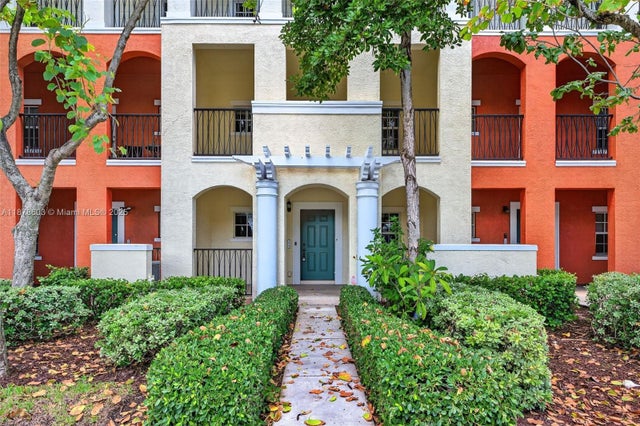 1 of 65 - 704 Sw 1st Ave, Pompano Beach, FL
