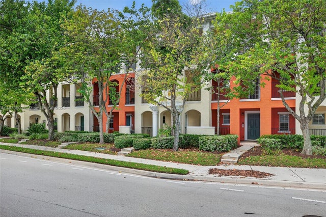 4 of 65 - 704 Sw 1st Ave, Pompano Beach, FL