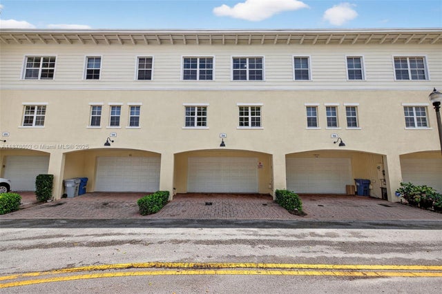 5 of 65 - 704 Sw 1st Ave, Pompano Beach, FL
