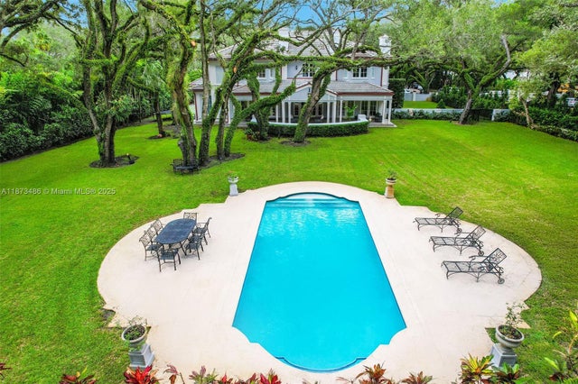 4 of 75 - 5400 Banyan Trl, Coral Gables, FL