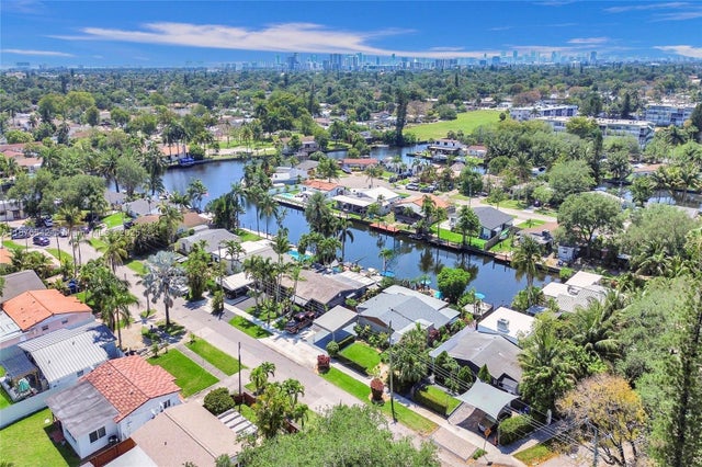 1 of 29 - 2713 Coolidge St, Hollywood, FL