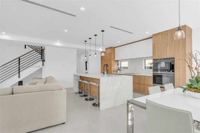 4 of 44 - 2029 Sw 62nd Ave, Miami, FL