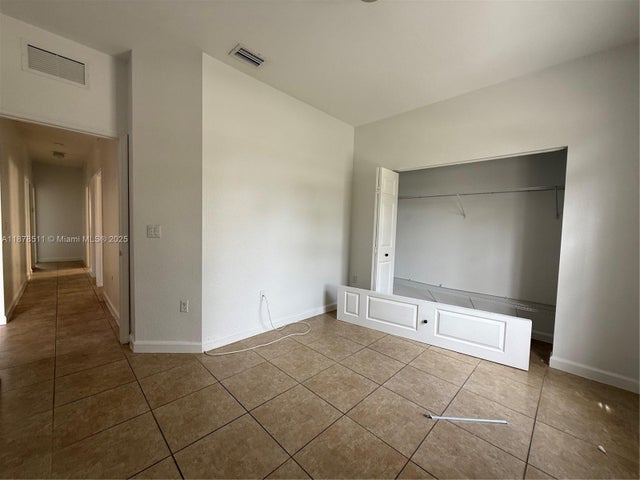 3 of 26 - 4045 Ne 15th St, Homestead, FL