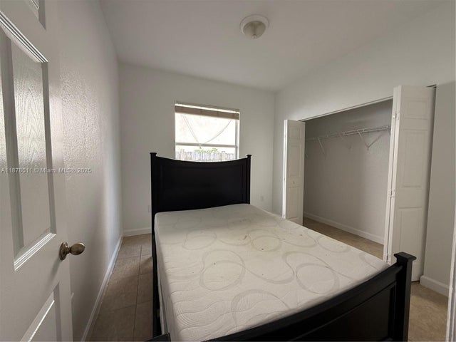 4 of 26 - 4045 Ne 15th St, Homestead, FL