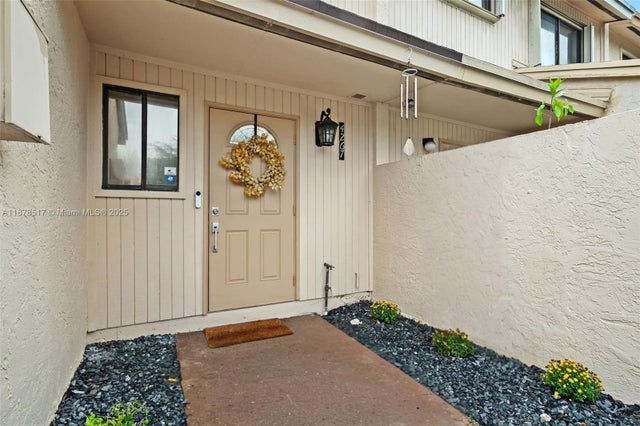 2 of 20 - 4267 Nw 76th Ave, Davie, FL