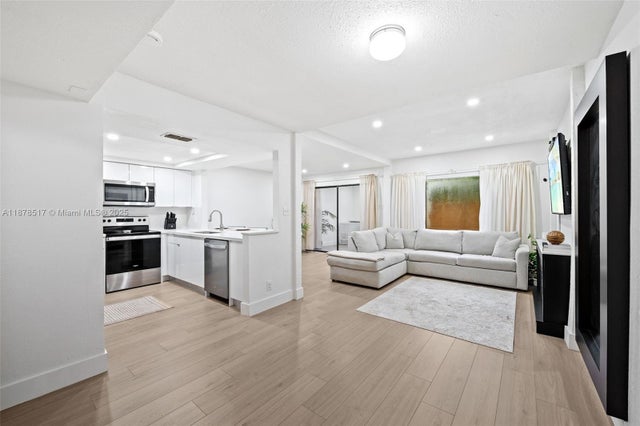 4 of 20 - 4267 Nw 76th Ave, Davie, FL