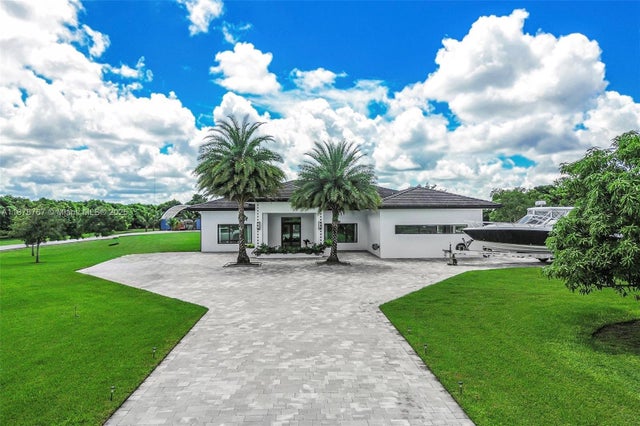 3 of 53 - 17950 Sw 192nd St, Miami, FL