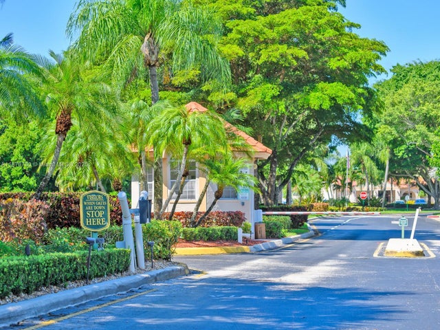 5 of 65 - 7889 Lake Sands Dr, Delray Beach, FL