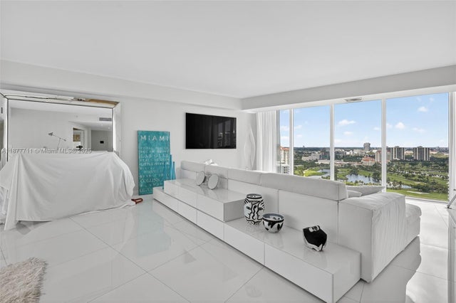 1 of 74 - 3370 Hidden Bay Dr 2915, Aventura, FL