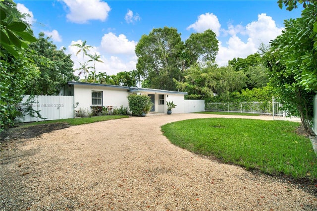 2 of 27 - 6400 Sw 62nd Ct, South Miami, FL