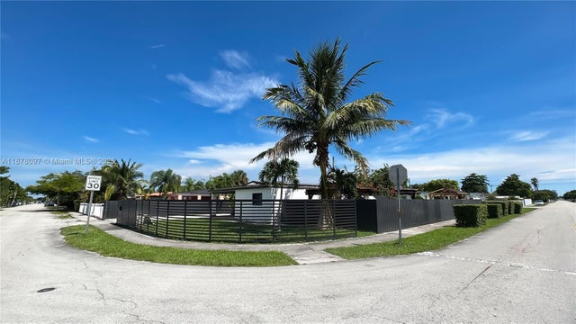 5 of 47 - 10370 Sw 34th St, Miami, FL