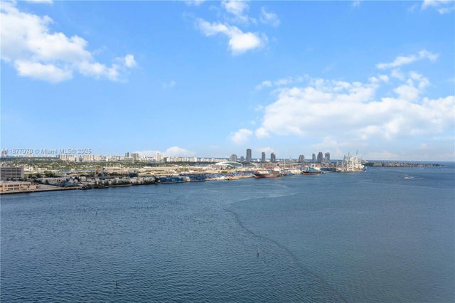1 of 40 - 848 Brickell Key Dr 2502, Miami, FL
