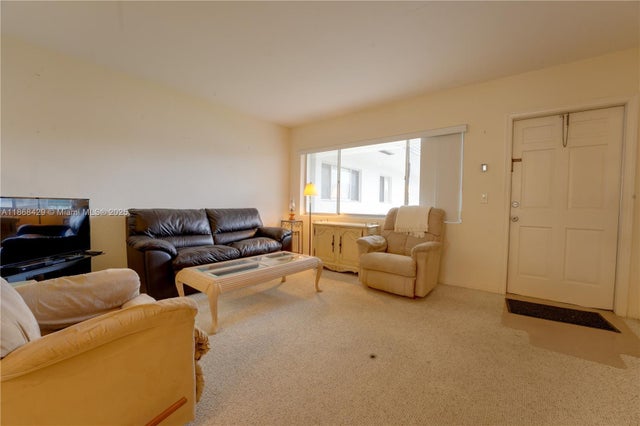 4 of 28 - 3280 Cynthia Ln 205, Lake Worth, FL