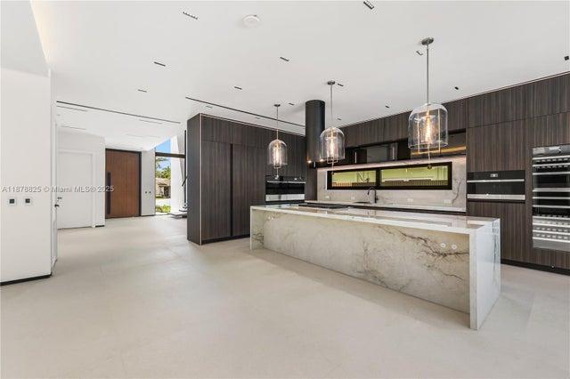 5 of 39 - 713 Se 6th St, Fort Lauderdale, FL