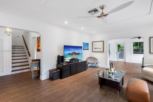 3 of 25 - 1164 Ne 86th St, Miami, FL