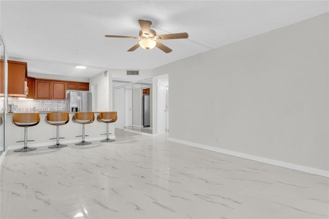 4 of 42 - 9355 Sw 8th St 425, Boca Raton, FL