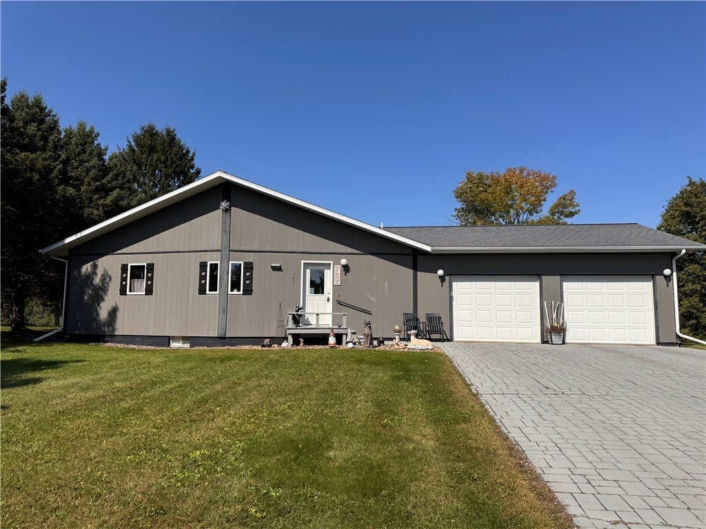 261 Rolling Oaks Drive, Barron