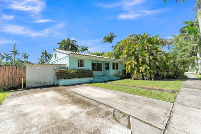 5 of 49 - 1146 Polk St, Hollywood, FL