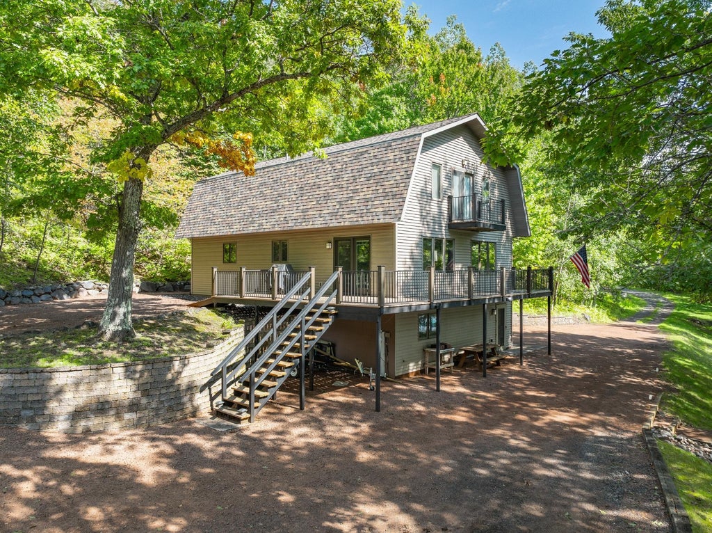 2417 North Bay Ln, Phelps