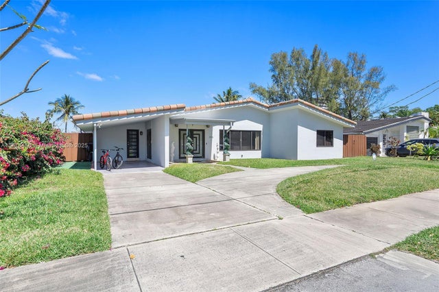 3 of 44 - 2531 Ne 195th St, Aventura, FL