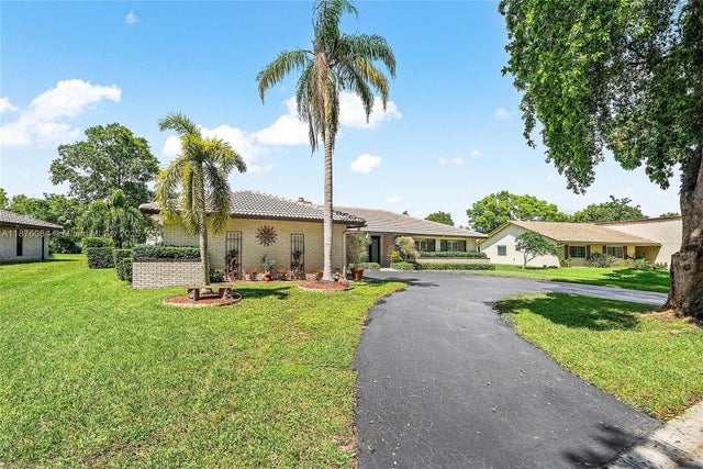 2 of 72 - 10379 Nw 20th Ct, Coral Springs, FL
