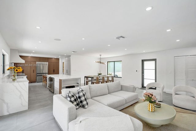 4 of 58 - 10920 Sw 105th Ave, Miami, FL