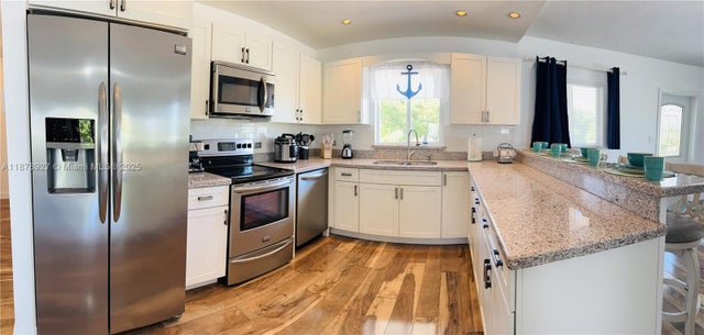 3 of 48 - 443 4th Rd, Key Largo, FL
