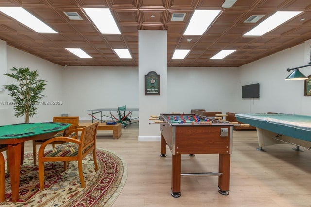 4 of 34 - 5825 Collins Ave 2e, Miami Beach, FL