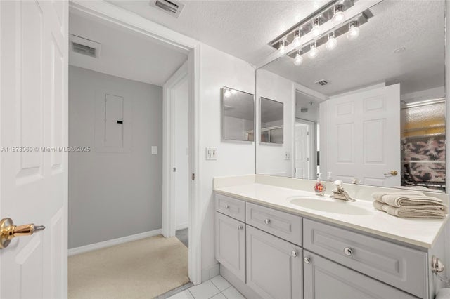 5 of 29 - 17275 Collins Ave 804, Sunny Isles Beach, FL