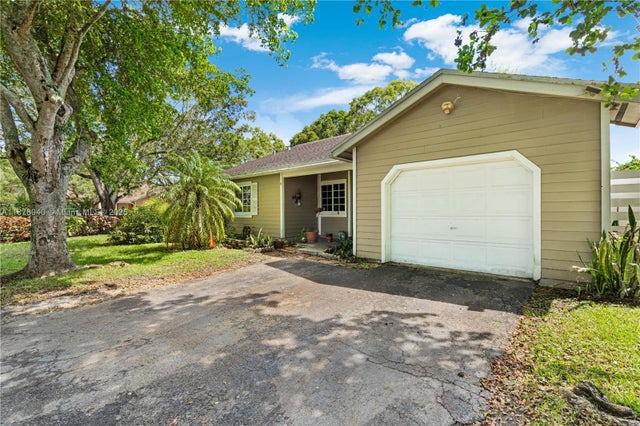 3 of 29 - 15025 Sw 141st Ct, Miami, FL