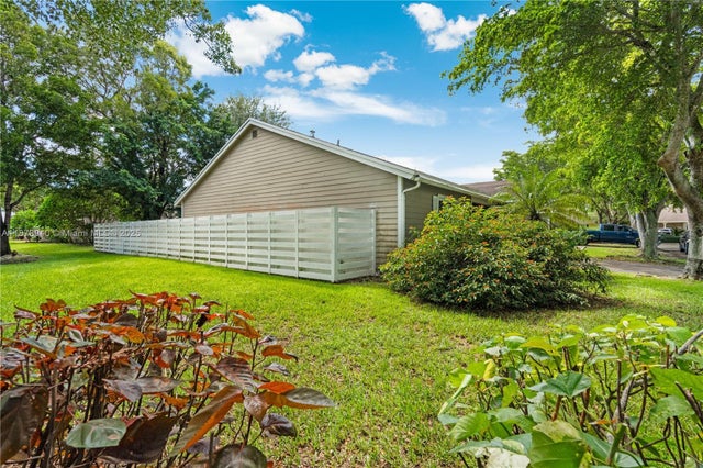 4 of 29 - 15025 Sw 141st Ct, Miami, FL
