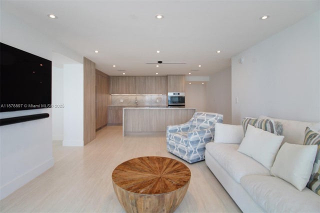 2 of 21 - 2655 Collins Ave Ph2512, Miami Beach, FL